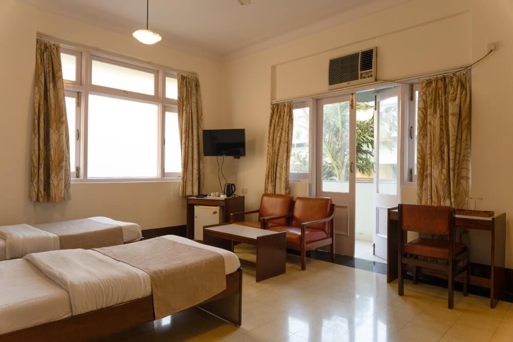 Best 3star hotel in south Mumbai with well-equipped modern luxury rooms and the view of spectacular queen's necklace.